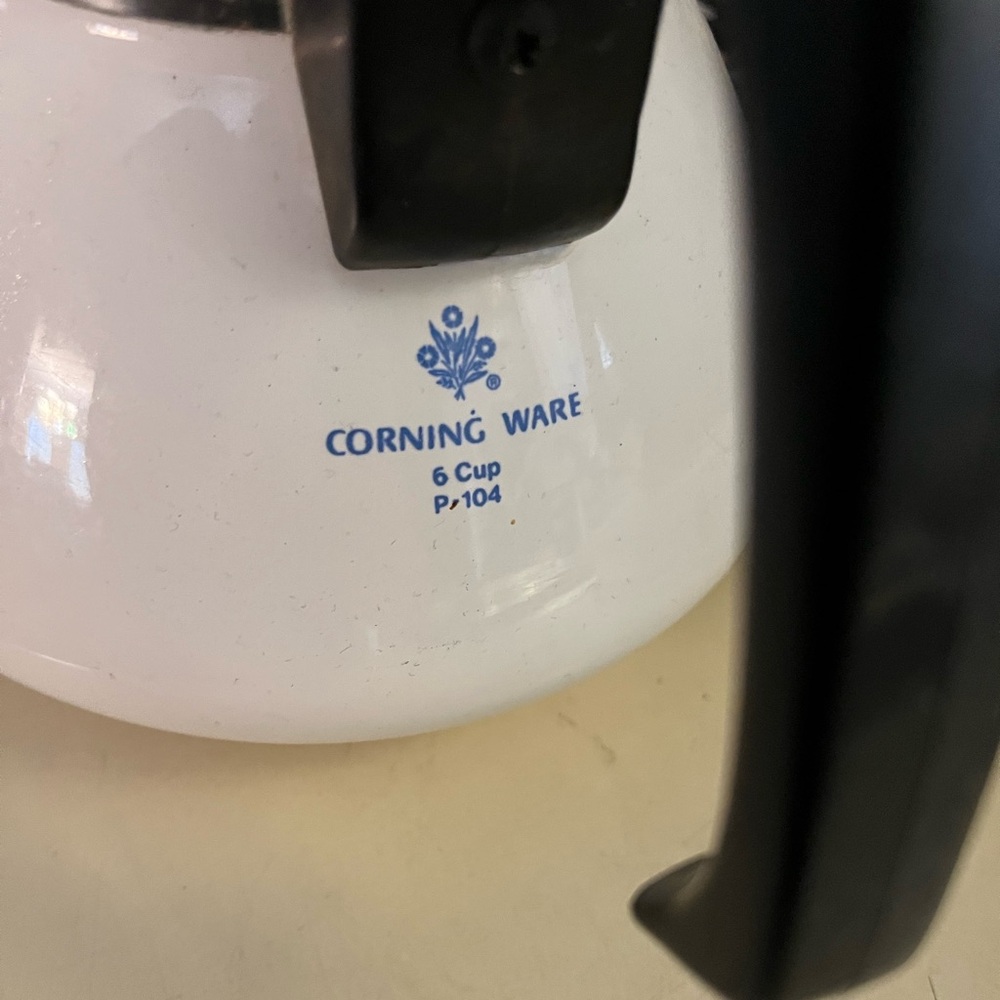 Corningware White 6 Cup Tea Pot with Blue Cornflower Design - Picture 2 of 4